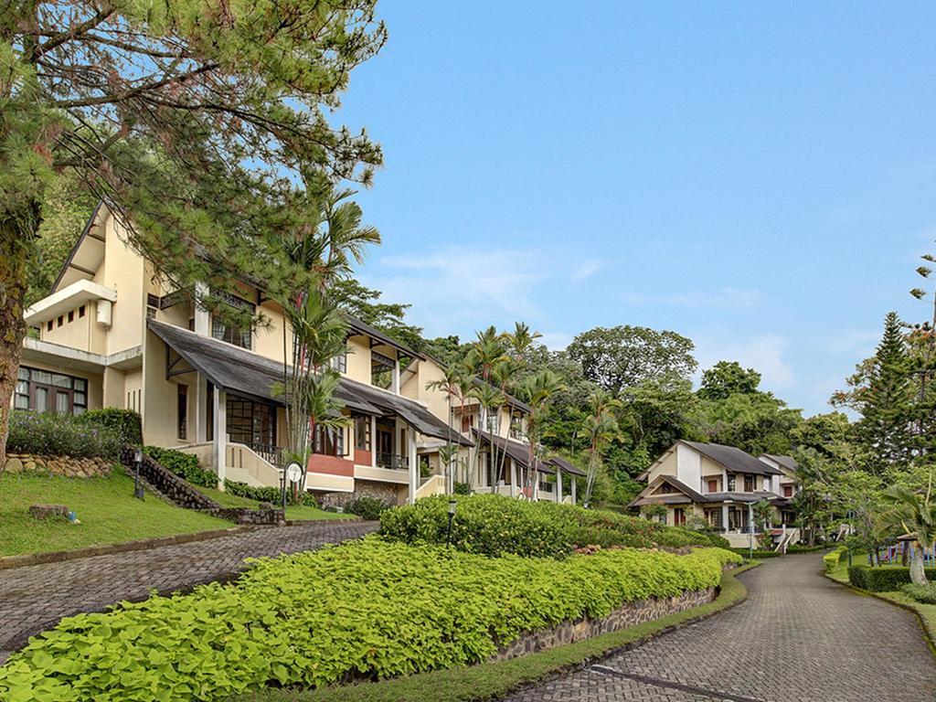 Gunung Geulis Cottages Managed By Royal Tulip Богор Экстерьер фото